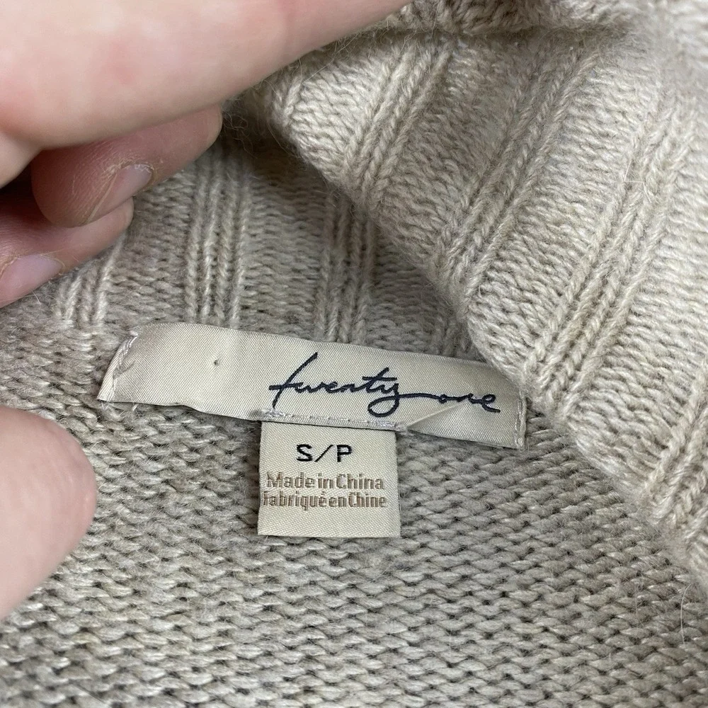 TWENTY ONE Knit Open Front Cardigan Wrap Womens‎ Small Beige